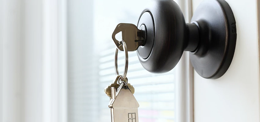 Bifold Door Knob Replacement in La Mirada, California