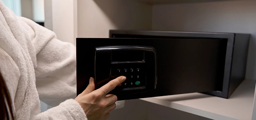 Safe Unlocking Service Company in La Mirada, California