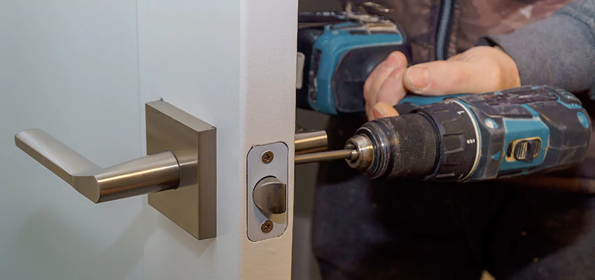 Broken Door Handle Lock Repair in La Mirada, California